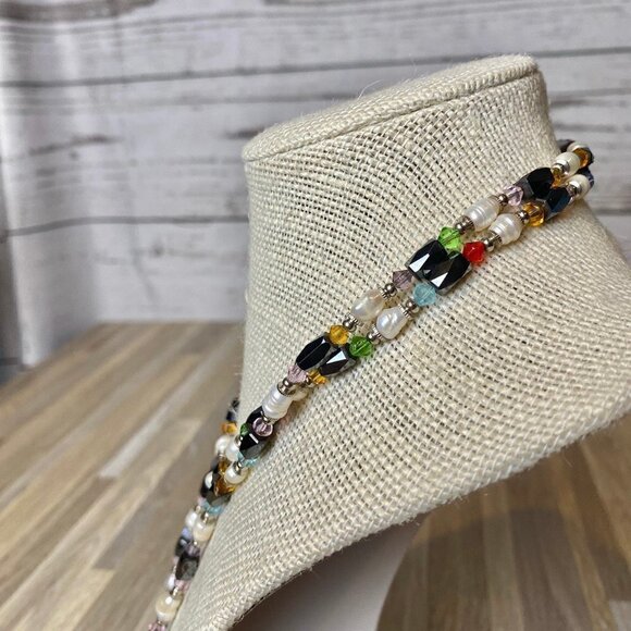 Multi Color Magnetic Beaded Necklace - Picture 5 of 7